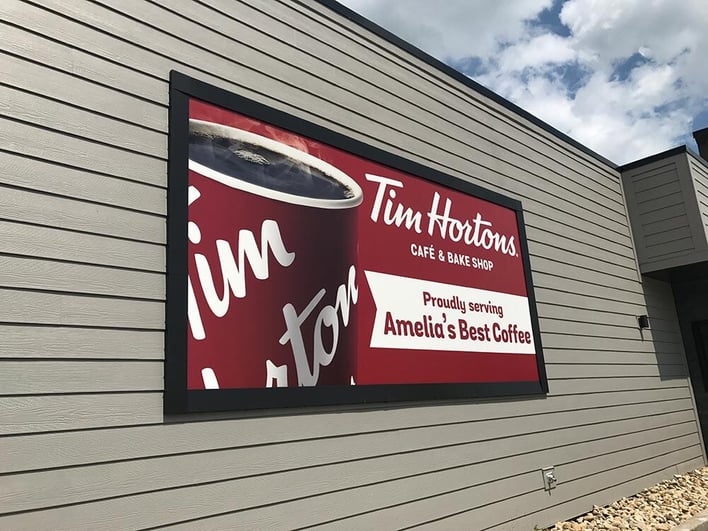 BFONE-CompleteCLASSIC-Pic Banners on Vinyl Siding? Only Lind BannerFrame!