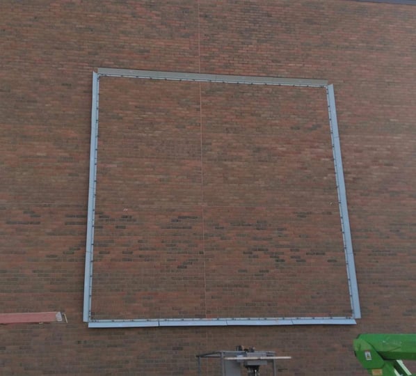 BannerFrame-Hinge-Frame Does Your Banner System Let Your Client Keep Up With Their Marketing Calendar? Lind's Does.