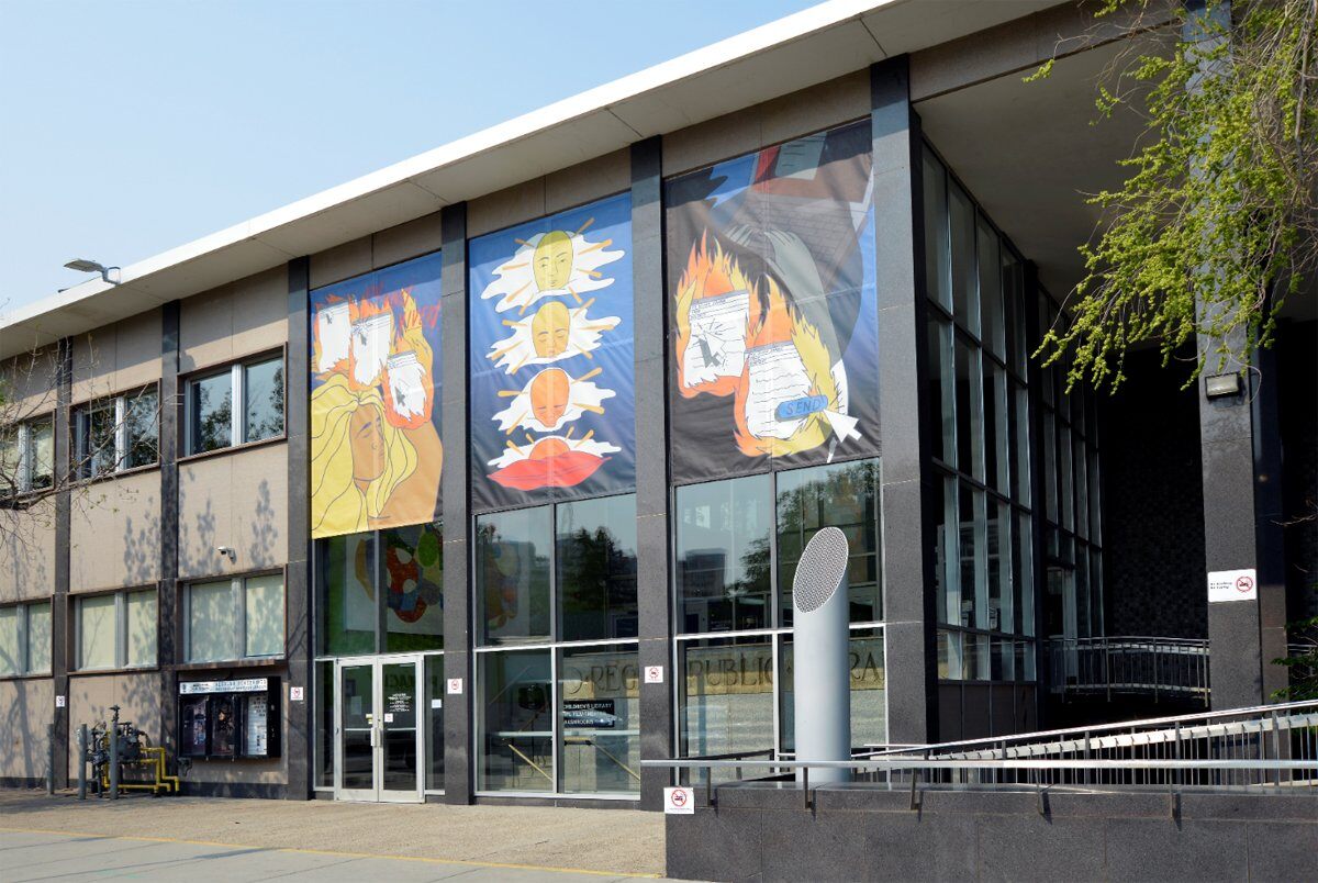 Creative_Displays_Dunlop_Art_Gallery_Regina_Public_Library_RPL_Film_Theatre_old_banners_art_display Wallscape of The Week: Creative Displays Create a Showcase
