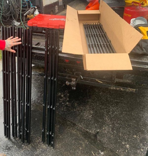 Lind-Banner-Frame-Classic-Banner-Installation-System-unpacking-direct-from-box Are One-Man Wallscape Banner Installations Possible?