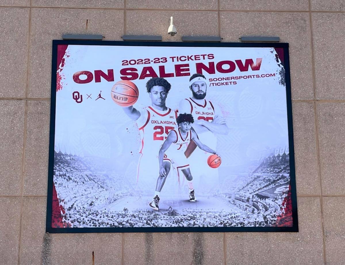 Lindmark-OU-mens-basketball-lind-bannerframe-classic-Oklahoma-University Buckeyes Cover Sooners!