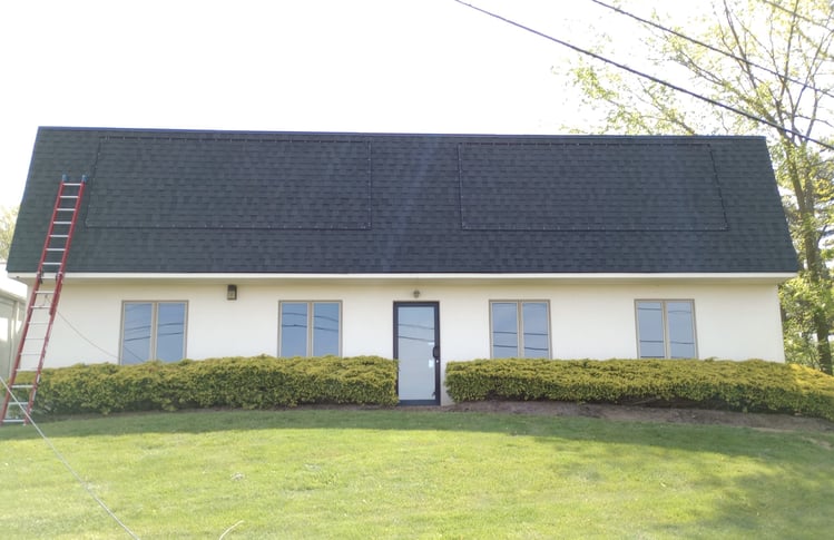 BannerFrame Classic Gets Shingles Twin-8x20-Lind-BannerFrame-Classic-with-8-oz-mesh-on-asphalt-roofing-shingles-frames-in-place-Bo-Lacey-scaled Twin-8x20-Lind-BannerFrame-Classic-with-8-oz-mesh-on-asphalt-roofing-shingles-frames-in-place-Bo-Lacey-scaled BannerFrame Classic Gets Shingles