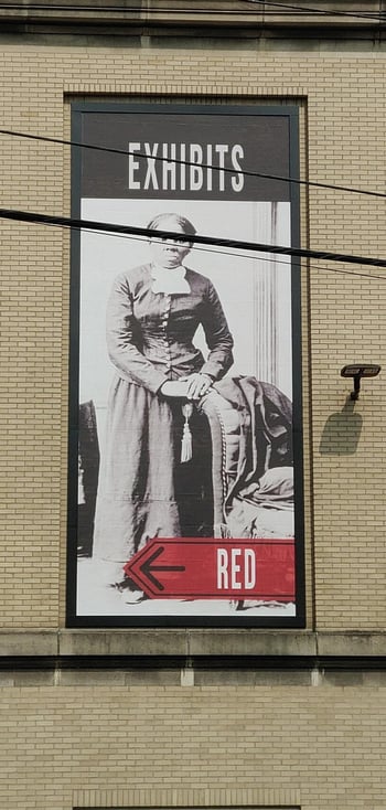 niagara-arts-cultural-center-exhibits-lind-bannerframe-classic Wallscape of the Week: ﻿More Artsy Less Fartsy