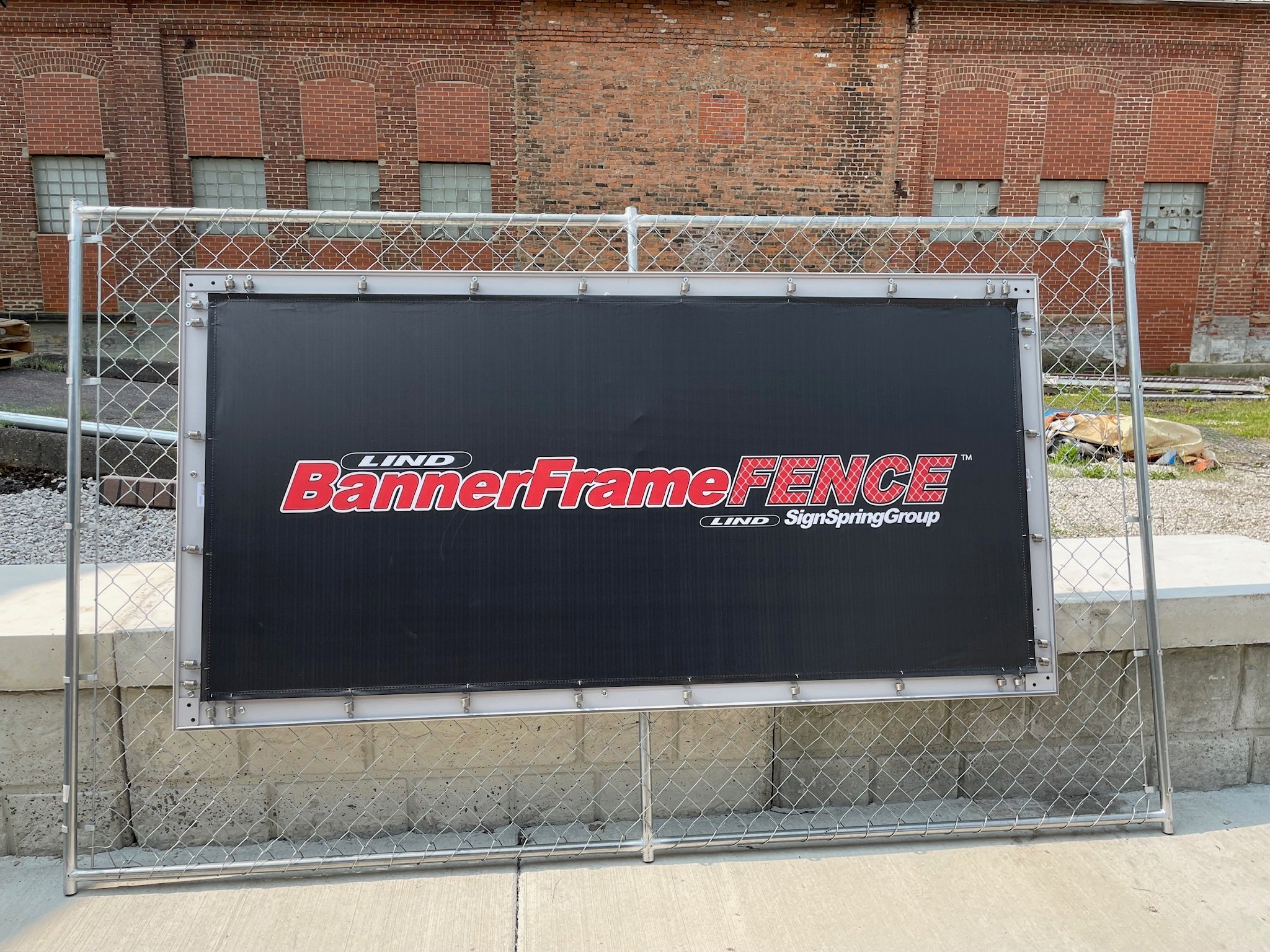 BannerFrame Fence