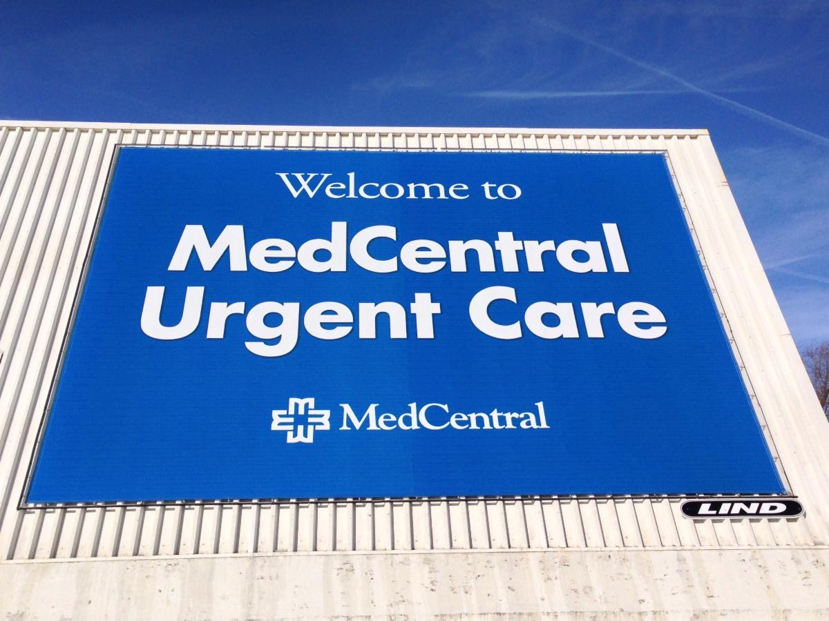 Lind_Sign_Spring_Medcentral_Urgent_Care_BannerFrame Tight as a Hollywood Facelift! Lind SignSpring Banners are Refacing the Sign Industry