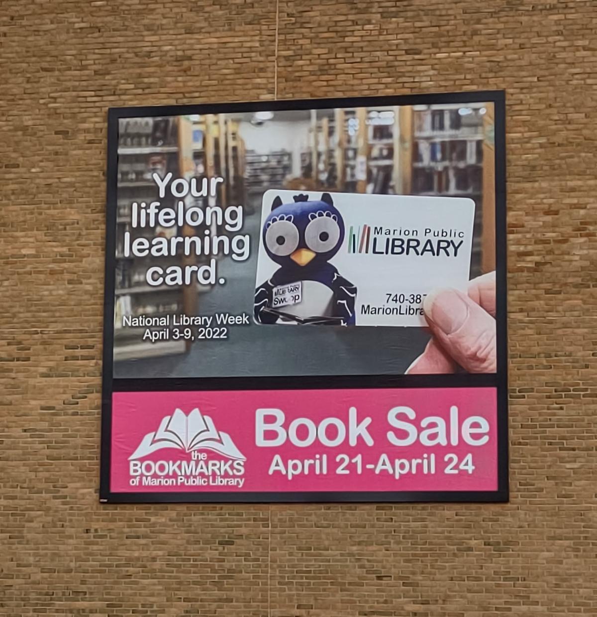 Marion_Public_Library_Lind_BannerFrame_Hinge_booksale_marketing_message Does Your Banner System Let Your Client Keep Up With Their Marketing Calendar? Lind's Does.