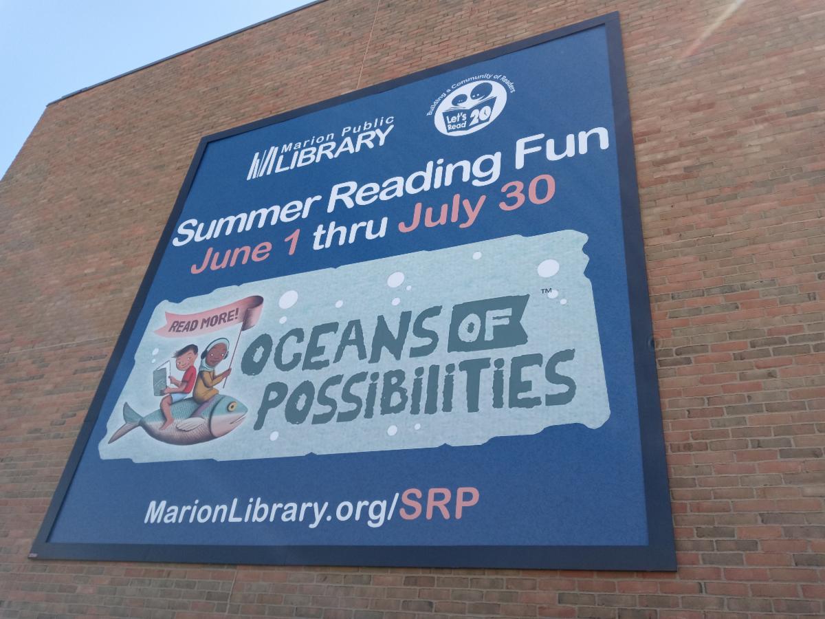 Marion_Public_Library_Lind_BannerFrame_Hinge_summer_Reading_program_marketing_message Does Your Banner System Let Your Client Keep Up With Their Marketing Calendar? Lind's Does.