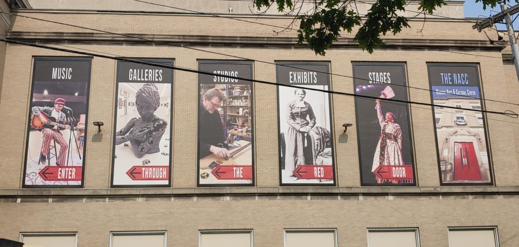 niagara-arts-cultural-center-lind-bannerframe-classic-6-signs-1024x488 Wallscape of the Week: ﻿More Artsy Less Fartsy